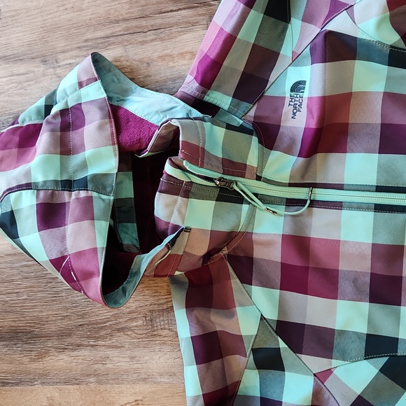 North Face Rain coat - Picture 2 of 6